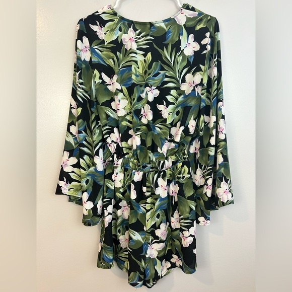 Show Me Your Mumu Floral Bell Sleeve Wrap Front Tropical Romper Size Small - Picture 3 of 14